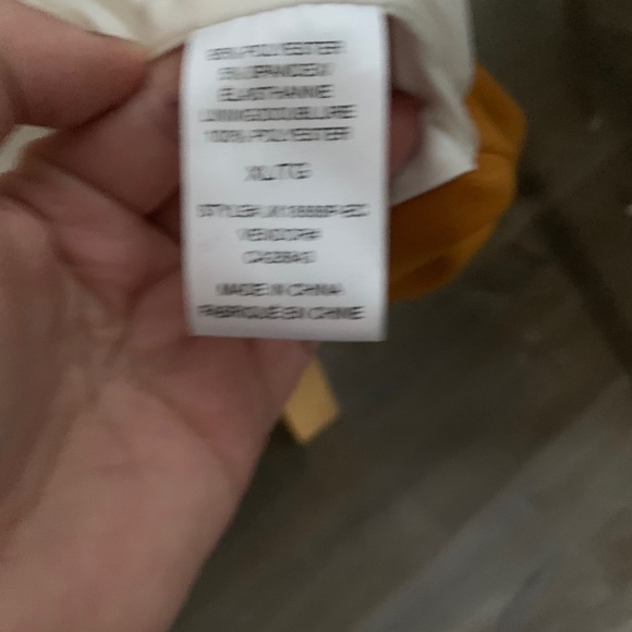 Mustard yellow blazer - Picture 4 of 6